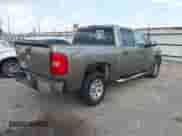 2012 Chevrolet Silverado 1500 LS z VIN 3GCPCREA1CG237415, wystawiony jako IAAI lot #43135420 z przebiegiem 215 687 mil mil oraz . Historia ofert i sprzedaży dostępna na DreamBid. Obrazek 4.