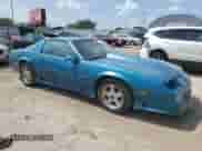 1992 Chevrolet Camaro RS с VIN 1G1FP23E5NL126751, выставлен на аукционе Copart как лот 60241605 с пробегом 201 481 миль миль и Списание • Salvage title. История ставок и продаж доступна на DreamBid. Изображение 4.