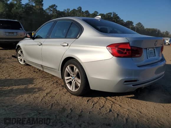 2016 BMW 3 Series 328i z VIN WBA8E9C53GK647147, wystawiony jako Copart lot #86715945 z przebiegiem 153 182 mil mil oraz Szkoda całkowita • Salvage title. Historia ofert i sprzedaży dostępna na DreamBid. Obrazek 2.