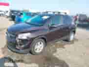 2015 Chevrolet Trax LT z VIN KL7CJLSB6FB115464, wystawiony jako IAAI lot #42995772 z przebiegiem 96 663 mil mil oraz . Historia ofert i sprzedaży dostępna na DreamBid. Obrazek 2.
