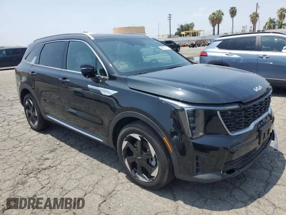 2025 Kia Sorento SX Prestige with VIN KNDRMDJH6S5305676, listed as a Copart auction lot 59501115 with 9,227 mi miles and Salvage title. Bid and sale history available at DreamBid. Image 4.