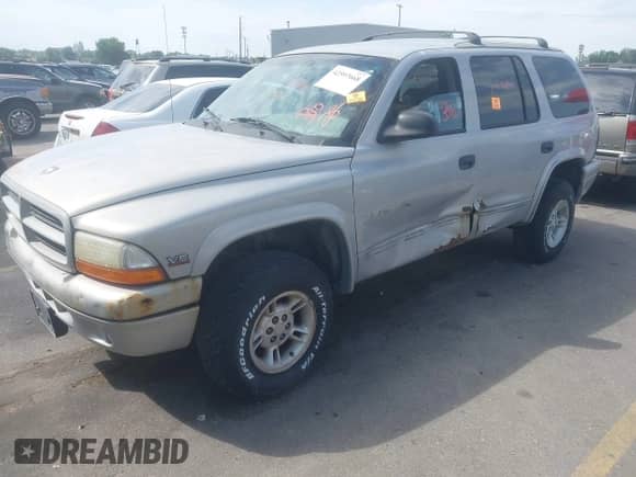 1999 Dodge Durango with VIN 1B4HS28Y4XF621359, listed as a IAAI auction lot 42597668 with Not provided miles and . Bid and sale history available at DreamBid. Image 2.