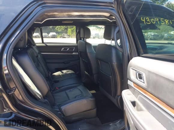 2017 Ford Explorer Limited z VIN 1FM5K8FH6HGA08419, wystawiony jako IAAI lot #43095817 z przebiegiem 79 398 mil mil oraz . Historia ofert i sprzedaży dostępna na DreamBid. Obrazek 8.