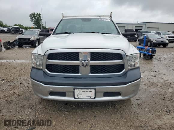 2018 Ram 1500 Tradesman z VIN 3C6JR6DG4JG162660, wystawiony jako Copart lot #66392385 z przebiegiem 103 485 mil mil oraz Szkoda całkowita • Salvage title. Historia ofert i sprzedaży dostępna na DreamBid. Obrazek 5.
