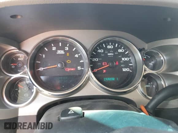 2014 Chevrolet Silverado 3500 с VIN 1GB4KZC87EF170091, выставлен на аукционе Copart как лот 71259174 с пробегом Не указан миль и Списание • Salvage title. История ставок и продаж доступна на DreamBid. Изображение 8.
