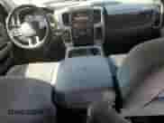 2017 Ram 1500 Big Horn z VIN 1C6RR7LT8HS593013, wystawiony jako Copart lot #64801065 z przebiegiem 87 327 mil mil oraz Szkoda całkowita • Salvage title. Historia ofert i sprzedaży dostępna na DreamBid. Obrazek 8.