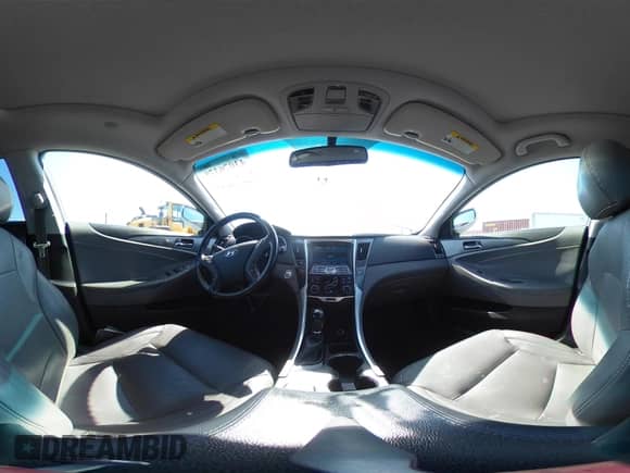 2015 Hyundai Sonata Limited с VIN KMHEC4A45FA128951, выставлен на аукционе IAAI как лот 43076375 с пробегом 104 412 миль миль и . История ставок и продаж доступна на DreamBid. Изображение 19.