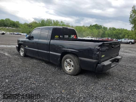 2003 Chevrolet Silverado SS с VIN 2GCEK19N431369876, выставлен на аукционе Copart как лот 55574105 с пробегом 177 258 миль миль и Списание • Salvage title. История ставок и продаж доступна на DreamBid. Изображение 2.