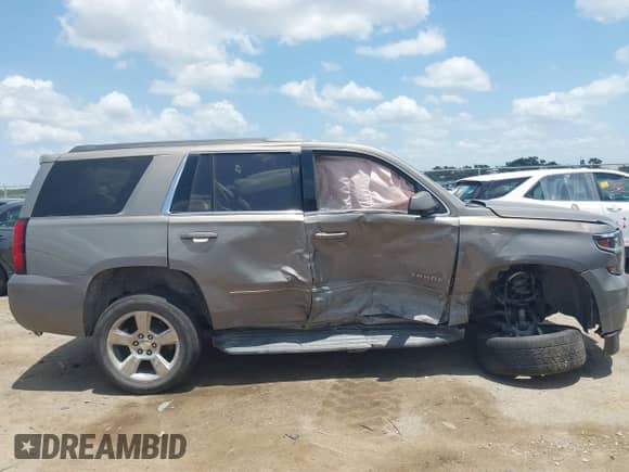 2017 Chevrolet Tahoe LS с VIN 1GNSCAKC0HR191060, выставлен на аукционе IAAI как лот 42562868 с пробегом 168 019 миль миль и . История ставок и продаж доступна на DreamBid. Изображение 13.