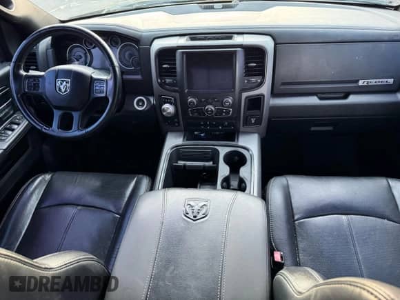 2018 Ram 1500 Rebel z VIN 1C6RR7YT3JS199417, wystawiony jako Copart lot #86191845 z przebiegiem 189 145 mil mil oraz Czysty tytuł • Clean title. Historia ofert i sprzedaży dostępna na DreamBid. Obrazek 9.