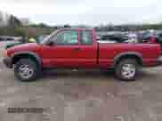 1996 Chevrolet S-10 LS с VIN 1GCCT19W2T8123497, выставлен на аукционе IAAI как лот 41263496 с пробегом 214 457 миль миль и . История ставок и продаж доступна на DreamBid. Изображение 14.