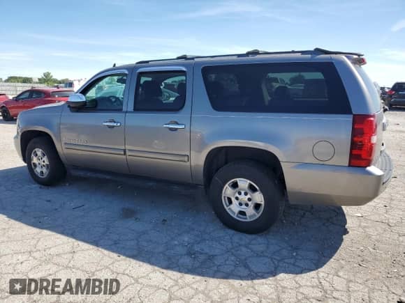 2007 Chevrolet Suburban LTZ with VIN 3GNFK16317G267995, listed as a Copart auction lot 70429295 with 336,888 mi miles and Clean title. Bid and sale history available at DreamBid. Image 2.