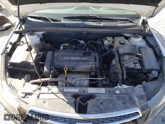 2014 Chevrolet Cruze LS z VIN 1G1PA5SH4E7448373, wystawiony jako Copart lot #46129864 z przebiegiem 129 971 mil mil oraz Szkoda całkowita • Salvage title. Historia ofert i sprzedaży dostępna na DreamBid. Obrazek 12.