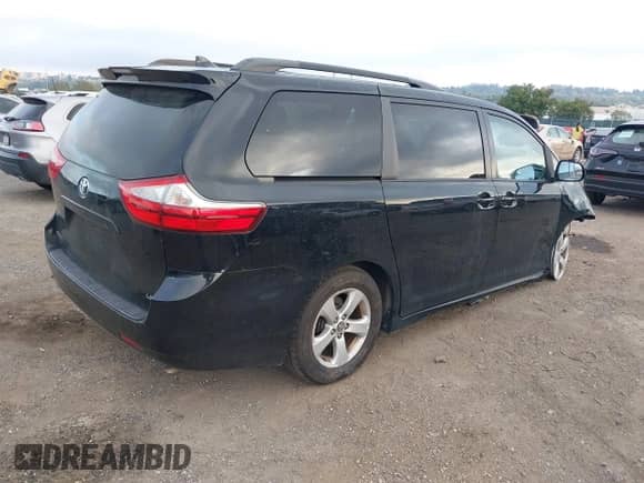 2018 Toyota Sienna LE with VIN 5TDKZ3DC4JS914769, listed as a IAAI auction lot 43350439 with 60,088 mi miles and . Bid and sale history available at DreamBid. Image 4.