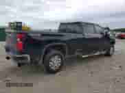 2022 Chevrolet Silverado 3500HD LTZ z VIN 1GC4YUEY5NF353337, wystawiony jako Copart lot #62393394 z przebiegiem 51 284 mil mil oraz Szkoda całkowita • Salvage title. Historia ofert i sprzedaży dostępna na DreamBid. Obrazek 3.