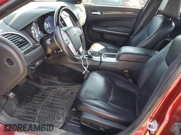 2013 Chrysler 300 C с VIN 2C3CCAKG0DH708470, выставлен на аукционе Copart как лот 81093935 с пробегом 95 141 миль миль и Чистый • Clean title. История ставок и продаж доступна на DreamBid. Изображение 7.