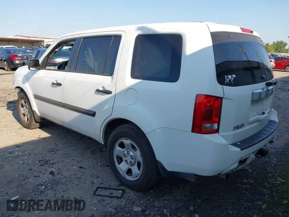2013 Honda Pilot LX with VIN 5FNYF3H2XDB040697, listed as a IAAI auction lot 43176116 with 142,522 mi miles and . Bid and sale history available at DreamBid. Image 3.