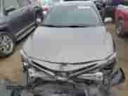 2023 Toyota Camry SE z VIN 4T1G11AK9PU155758, wystawiony jako Copart lot #42059185 z przebiegiem 18 622 mil mil oraz Czysty tytuł • Clean title. Historia ofert i sprzedaży dostępna na DreamBid. Obrazek 5.