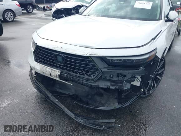2023 Honda Accord Touring with VIN 1HGCY2F80PA009611, listed as a IAAI auction lot 42093393 with 18,520 mi miles and . Bid and sale history available at DreamBid. Image 6.