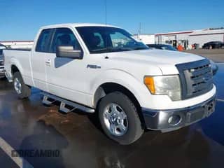 2012 Ford F-150 XL z VIN 1FTFX1CF2CFC82381, wystawiony jako IAAI lot #43466747 z przebiegiem 153 976 mil mil oraz . Historia ofert i sprzedaży dostępna na DreamBid. Obrazek 1.