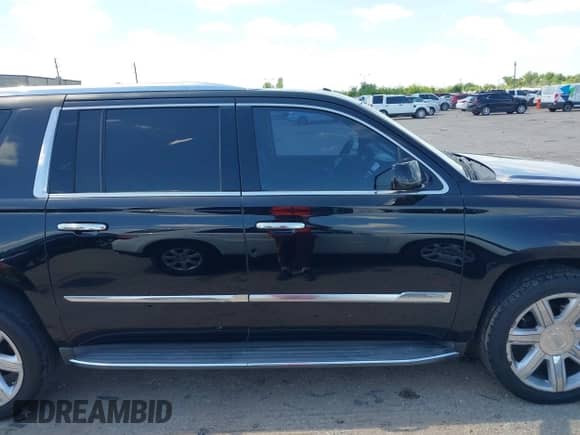 2015 Cadillac Escalade ESV Luxury с VIN 1GYS3HKJ8FR165961, выставлен на аукционе IAAI как лот 42247617 с пробегом 130 802 миль миль и . История ставок и продаж доступна на DreamBid. Изображение 13.