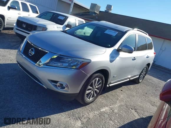 2014 Nissan Pathfinder Platinum Hybrid with VIN 5N1CR2MN2EC637638, listed as a IAAI auction lot 41855108 with 137,387 mi miles and . Bid and sale history available at DreamBid. Image 2.