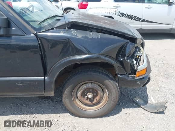 2001 Chevrolet S-10 LS с VIN 1GCCS19W718195697, выставлен на аукционе IAAI как лот 42685805 с пробегом 248 895 миль миль и . История ставок и продаж доступна на DreamBid. Изображение 12.