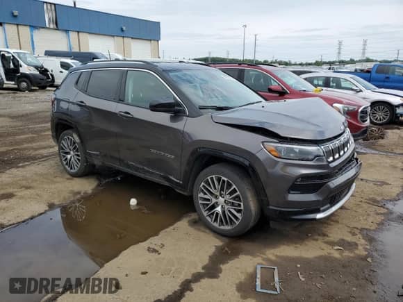 2022 Jeep Compass (RED) Edition with VIN 3C4NJDCB0NT194899, listed as a Copart auction lot 64022825 with 26,556 mi miles and Salvage title. Bid and sale history available at DreamBid. Image 4.