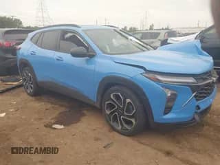 2024 Chevrolet Trax 2RS с VIN KL77LJE24RC133598, выставлен на аукционе IAAI как лот 43042992 с пробегом Не указан миль и . История ставок и продаж доступна на DreamBid. Изображение 1.
