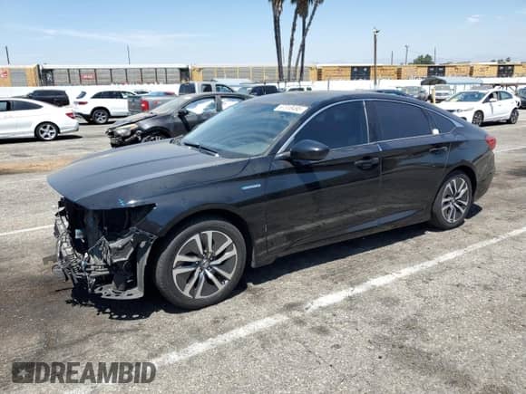 2020 Honda Accord с VIN 1HGCV3F12LA015678, выставлен на аукционе Copart как лот 67318495 с пробегом 268 789 миль миль и Списание • Salvage title. История ставок и продаж доступна на DreamBid. Изображение 1.