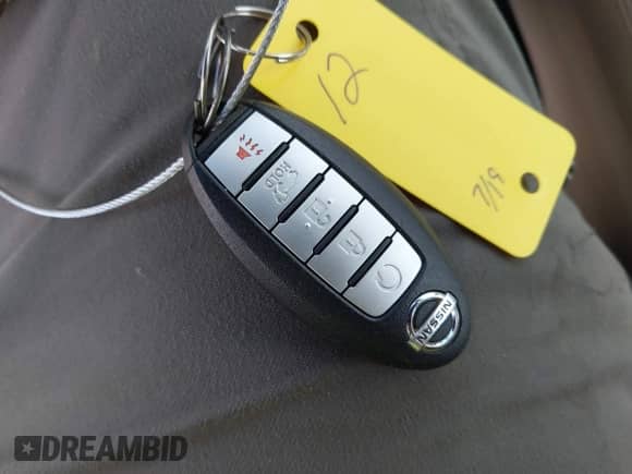 2017 Nissan Murano S z VIN 5N1AZ2MG5HN104135, wystawiony jako IAAI lot #42804135 z przebiegiem 94 879 mil mil oraz . Historia ofert i sprzedaży dostępna na DreamBid. Obrazek 11.