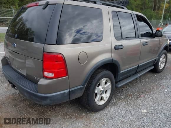 2003 Ford Explorer XLT с VIN 1FMZU73K83UA84238, выставлен на аукционе IAAI как лот 43381119 с пробегом 131 643 миль миль и . История ставок и продаж доступна на DreamBid. Изображение 4.