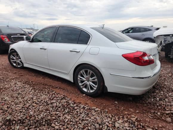 2013 Hyundai Genesis 3.8L with VIN KMHGC4DD2DU222057, listed as a Copart auction lot 85596555 with 64,433 mi miles and Salvage title. Bid and sale history available at DreamBid. Image 2.