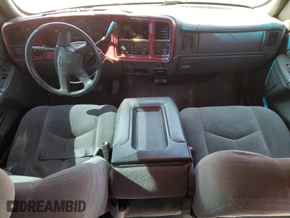 2004 Chevrolet Silverado 1500 LT с VIN 1GCEK19T54E281708, выставлен на аукционе Copart как лот 70630235 с пробегом 230 143 миль миль и На запчасти • Non repairable. История ставок и продаж доступна на DreamBid. Изображение 8.