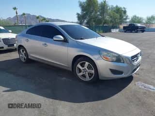 2012 Volvo S60 T5 с VIN YV1622FSXC2051873, выставлен на аукционе IAAI как лот 43013409 с пробегом 94 721 миль миль и . История ставок и продаж доступна на DreamBid. Изображение 1.