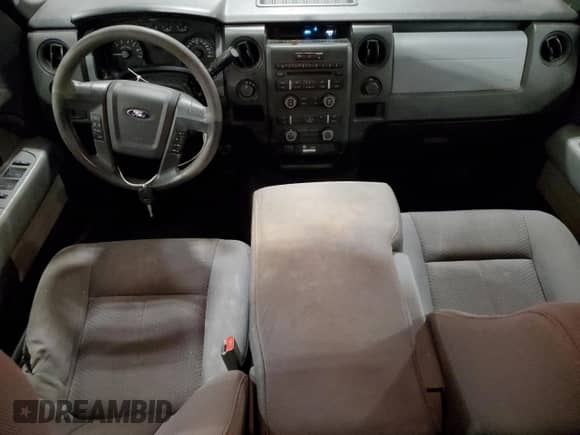 2013 Ford F-150 STX с VIN 1FTFX1EF9DFD68768, выставлен на аукционе Copart как лот 82345205 с пробегом Не указан миль и Чистый • Clean title. История ставок и продаж доступна на DreamBid. Изображение 8.