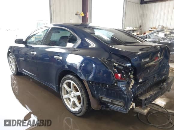 2014 Nissan Maxima S z VIN 1N4AA5AP2EC455471, wystawiony jako IAAI lot #42851850 z przebiegiem 141 250 mil mil oraz . Historia ofert i sprzedaży dostępna na DreamBid. Obrazek 3.