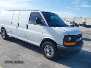 2013 Chevrolet Express Cargo z VIN 1GCWGGBA2D1151653, wystawiony jako IAAI lot #42807855 z przebiegiem 141 790 mil mil oraz . Historia ofert i sprzedaży dostępna na DreamBid. Obrazek 1.