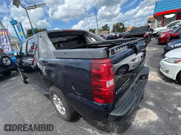 2007 Chevrolet Avalanche 1LT с VIN 3GNFK12307G135624, выставлен на аукционе Copart как лот 71900435 с пробегом Не указан миль и Чистый • Clean title. История ставок и продаж доступна на DreamBid. Изображение 3.