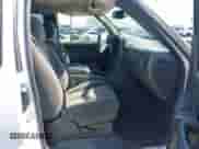 2006 Chevrolet Silverado SS с VIN 2GCEC19N961104081, выставлен на аукционе IAAI как лот 42594144 с пробегом 206 203 миль миль и . История ставок и продаж доступна на DreamBid. Изображение 5.