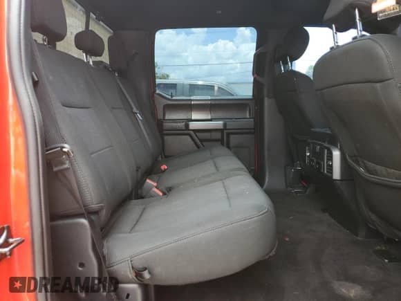 2020 Ford F-150 XL с VIN 1FTEW1CP3LFA60651, выставлен на аукционе Copart как лот 62894445 с пробегом 138 417 миль миль и Списание • Salvage title. История ставок и продаж доступна на DreamBid. Изображение 10.