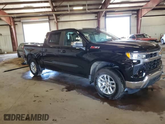 2024 Chevrolet Silverado 1500 LT z VIN 1GCUDDED2RZ131125, wystawiony jako Copart lot #61731485 z przebiegiem 18 989 mil mil oraz Szkoda całkowita • Salvage title. Historia ofert i sprzedaży dostępna na DreamBid. Obrazek 4.