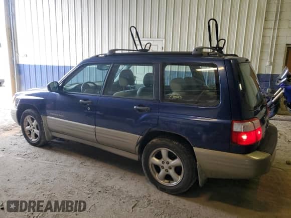 2001 Subaru Forester S with VIN JF1SF65501H761683, listed as a Copart auction lot 69635725 with 207,855 mi miles and Clean title. Bid and sale history available at DreamBid. Image 2.