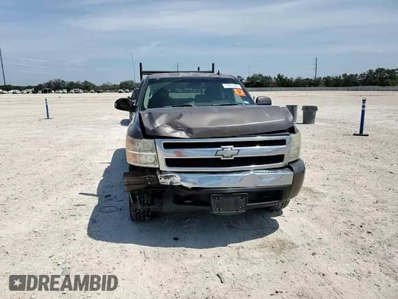 2008 Chevrolet Silverado 1500 1LT with VIN 2GCEC13JX81325875, listed as a Copart auction lot 71851205 with 308,421 mi miles and Salvage title. Bid and sale history available at DreamBid. Image 13.