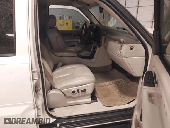 2005 Cadillac Escalade EXT z VIN 3GYEK62N65G222485, wystawiony jako IAAI lot #41409741 z przebiegiem 228 916 mil mil oraz . Historia ofert i sprzedaży dostępna na DreamBid. Obrazek 5.
