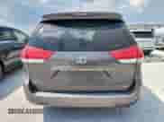 2012 Toyota Sienna XLE AAS с VIN 5TDYK3DC9CS236103, выставлен на аукционе Copart как лот 80805125 с пробегом 203 285 миль миль и Списание • Salvage title. История ставок и продаж доступна на DreamBid. Изображение 6.