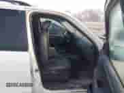 2002 Ford Explorer Limited z VIN 1FMZU75K92ZC78923, wystawiony jako IAAI lot #43232492 z przebiegiem 235 210 mil mil oraz . Historia ofert i sprzedaży dostępna na DreamBid. Obrazek 5.