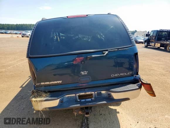 2005 Chevrolet Suburban LS с VIN 1GNEC16Z05J109933, выставлен на аукционе Copart как лот 70501335 с пробегом 230 535 миль миль и Списание • Salvage title. История ставок и продаж доступна на DreamBid. Изображение 6.