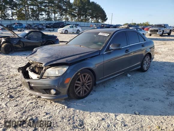 2009 Mercedes-Benz C 300 Sport z VIN WDDGF81X39F244877, wystawiony jako Copart lot #81889315 z przebiegiem 123 172 mil mil oraz Szkoda całkowita • Salvage title. Historia ofert i sprzedaży dostępna na DreamBid. Obrazek 1.