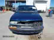 2002 Chevrolet S-10 LS с VIN 1GCDT19W928180069, выставлен на аукционе IAAI как лот 43410867 с пробегом 199 324 миль миль и . История ставок и продаж доступна на DreamBid. Изображение 12.